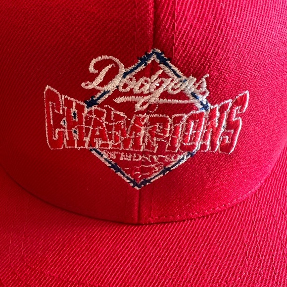 KTHLA (KILLTHEHYPE) x LA Dodgers “Los Angeles Bleeds Blue” SnapBack Baseball Cap - Picture 2 of 5